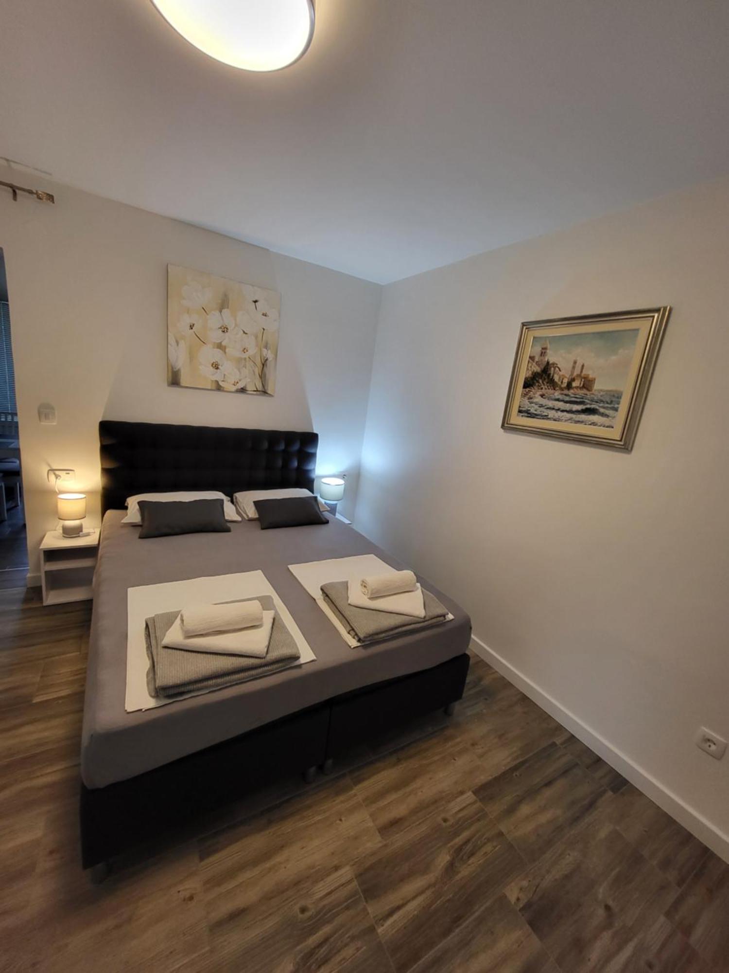 Apartmani I Sobe Mara New Translation Exteriér fotografie